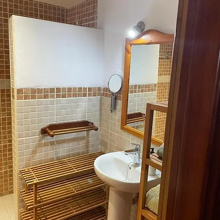 Loma Apartment *